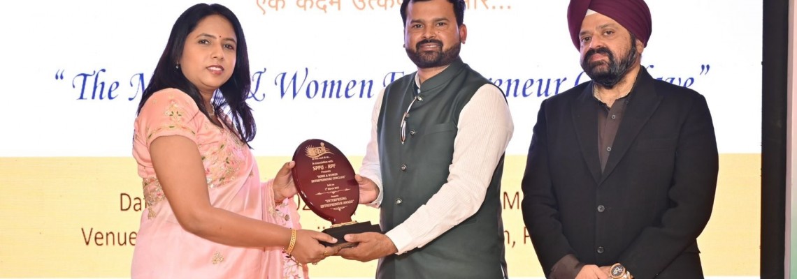 Nidhi Gupta, Co-Founder & COO JT Mobility Private Limited Awarded Women Entrepreneur Award 2023